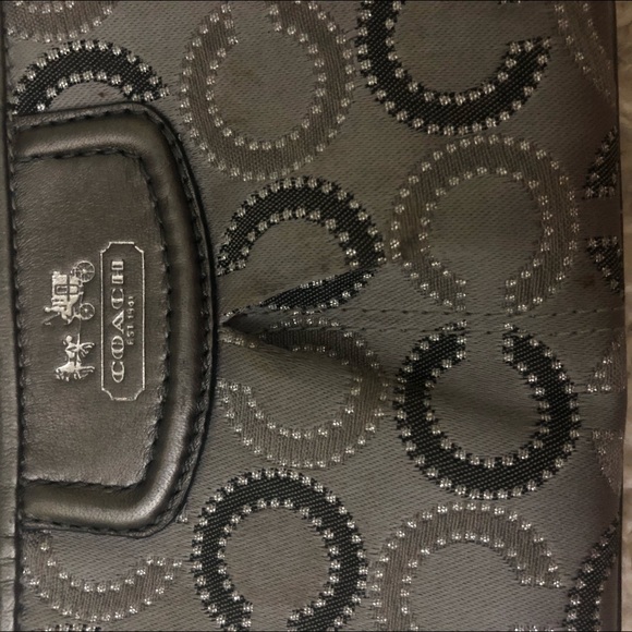 Coach Wristlet - Picture 4 of 7